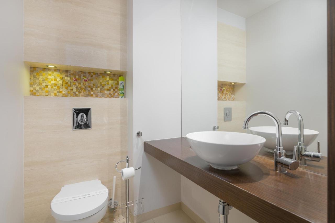 Grzybowska Platinum Apartment Tower A Varsavia Esterno foto