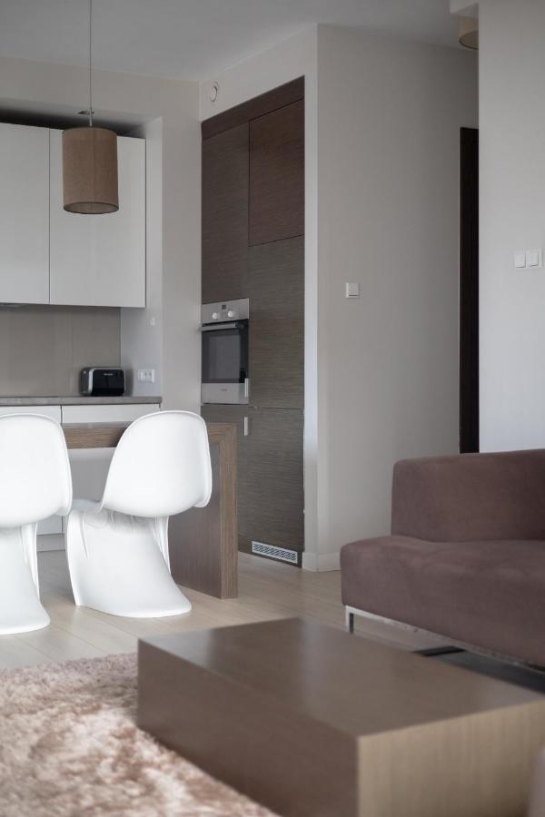 Grzybowska Platinum Apartment Tower A Varsavia Esterno foto