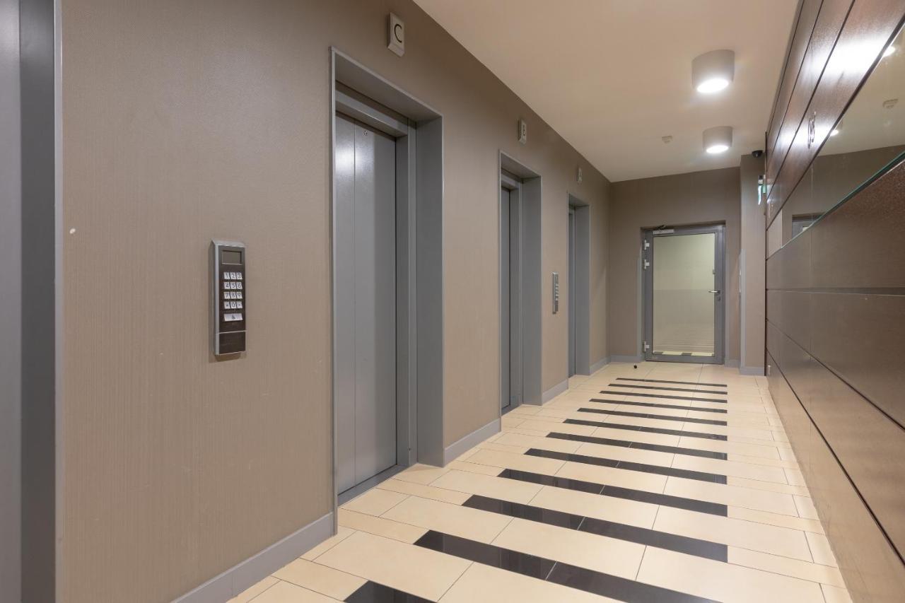 Grzybowska Platinum Apartment Tower A Varsavia Esterno foto